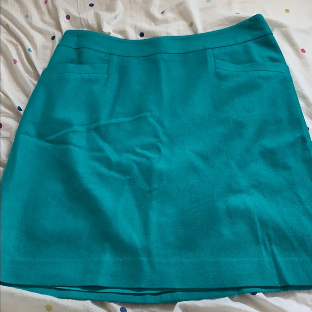 Ann Taylor size 4 teal skirt!
